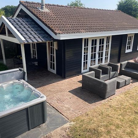 De Genten 1, Vakantiewoning Met Jacuzzi เออร์เมโล ภายนอก รูปภาพ