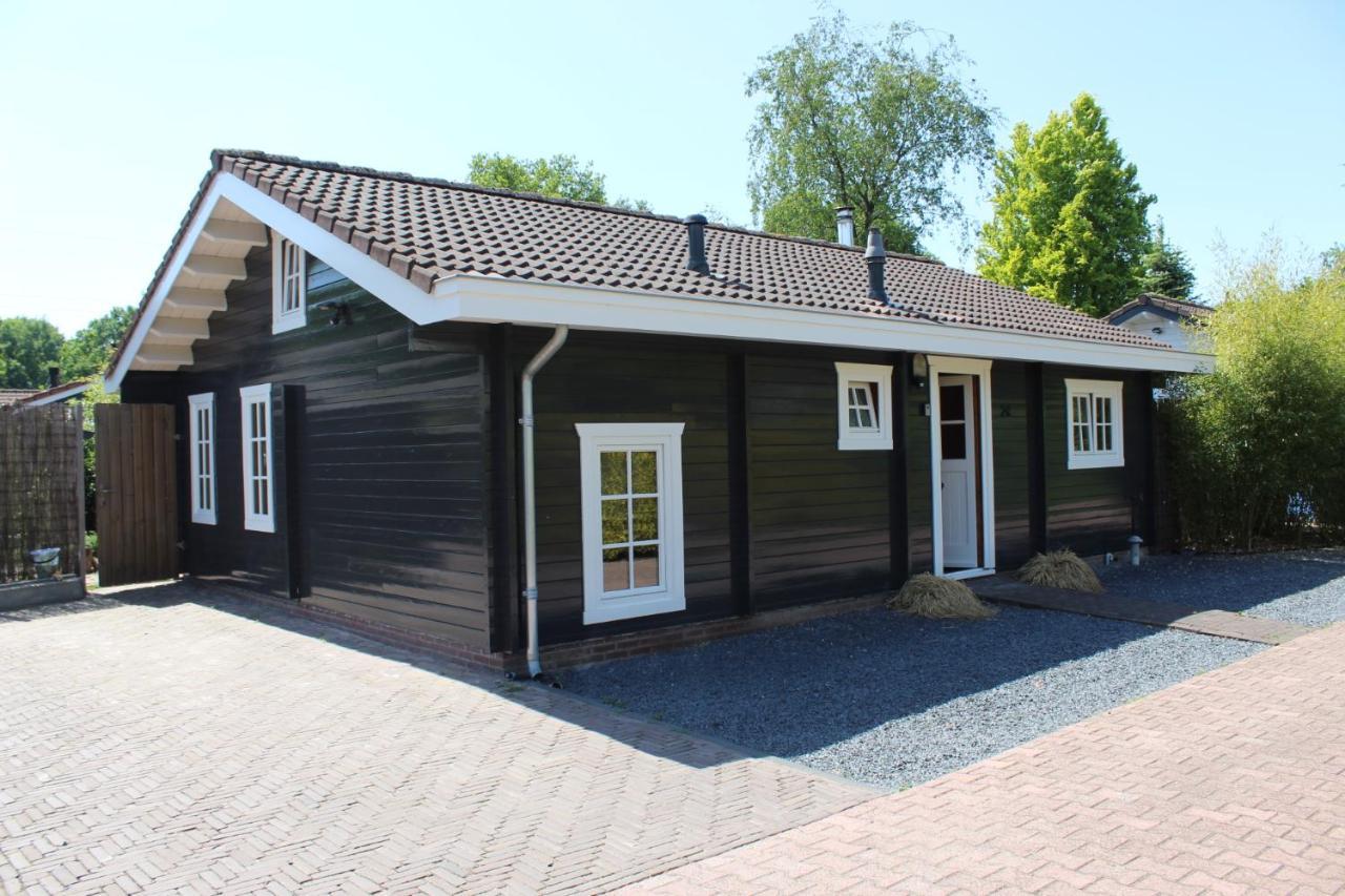 De Genten 1, Vakantiewoning Met Jacuzzi เออร์เมโล ภายนอก รูปภาพ
