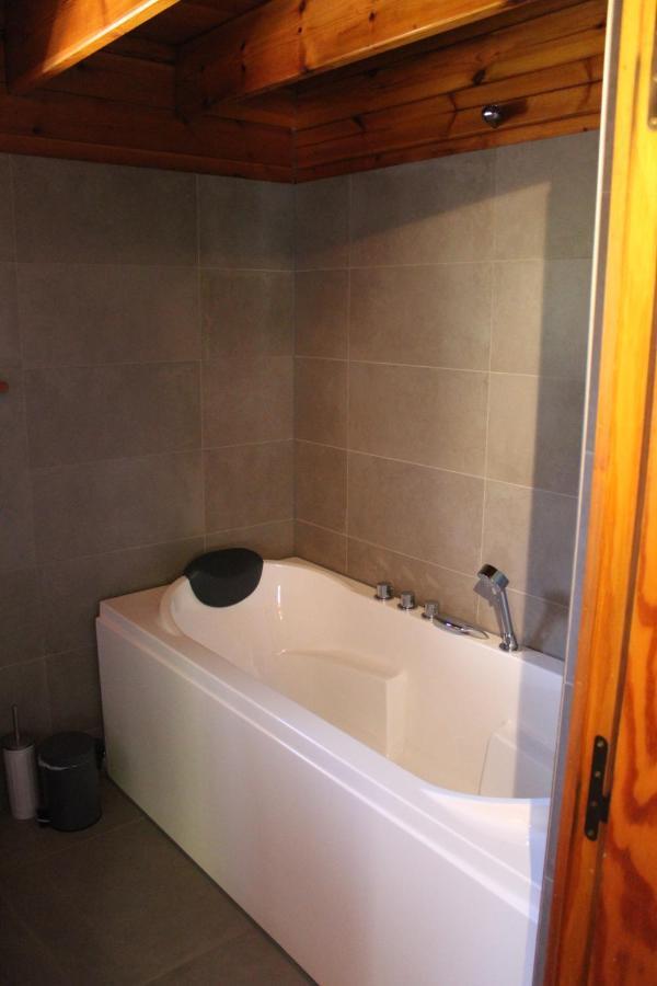 De Genten 1, Vakantiewoning Met Jacuzzi เออร์เมโล ภายนอก รูปภาพ